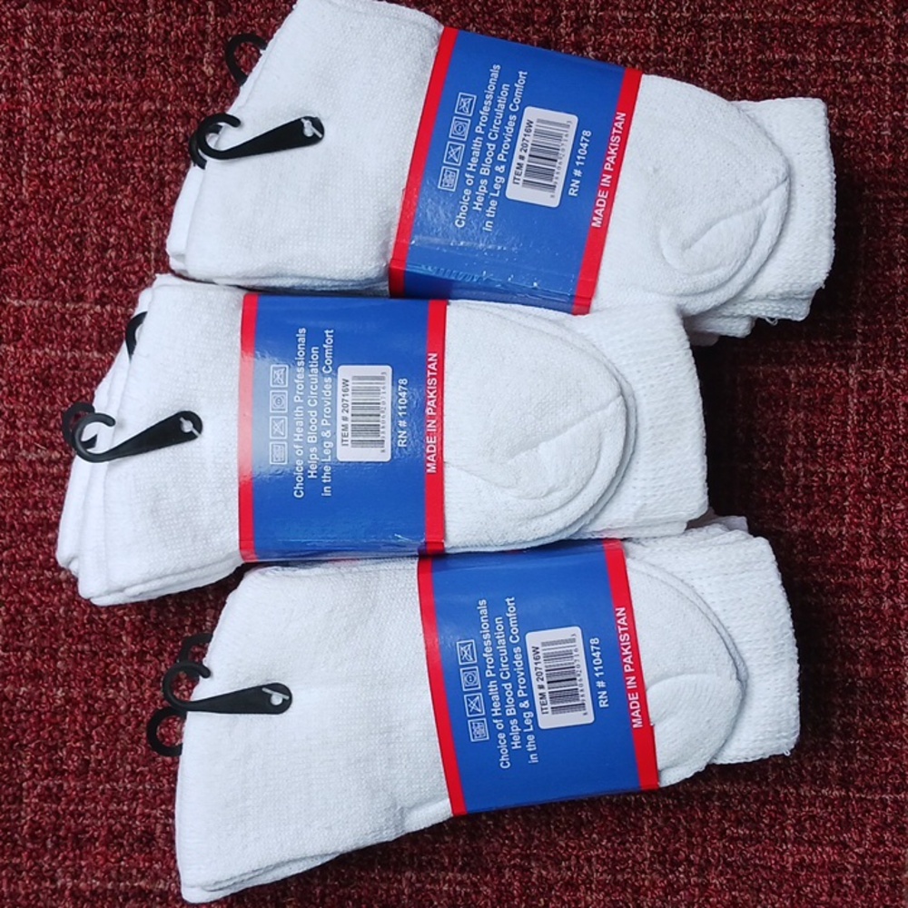 Diabetic Socks Loose Fit Top - White - Picture 3 of 5